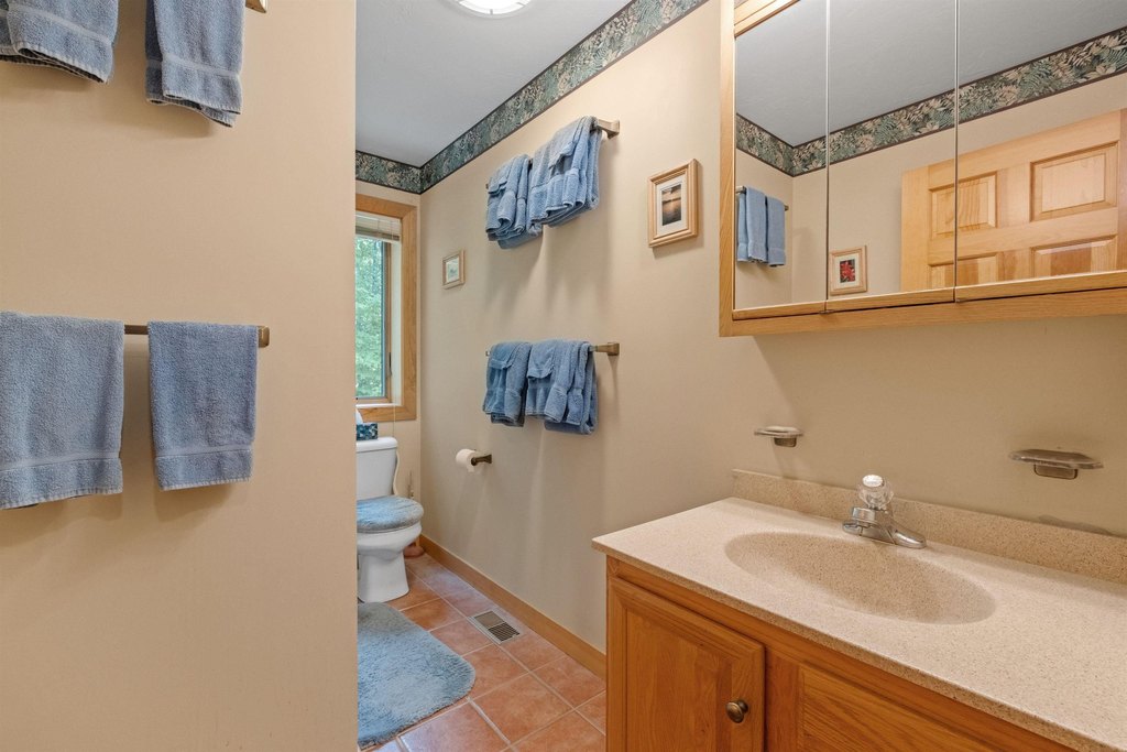 New Hampton, New Hampshire, 03256, United States, 3 Bedrooms Bedrooms, ,3 BathroomsBathrooms,Residential,Forsale,1941221