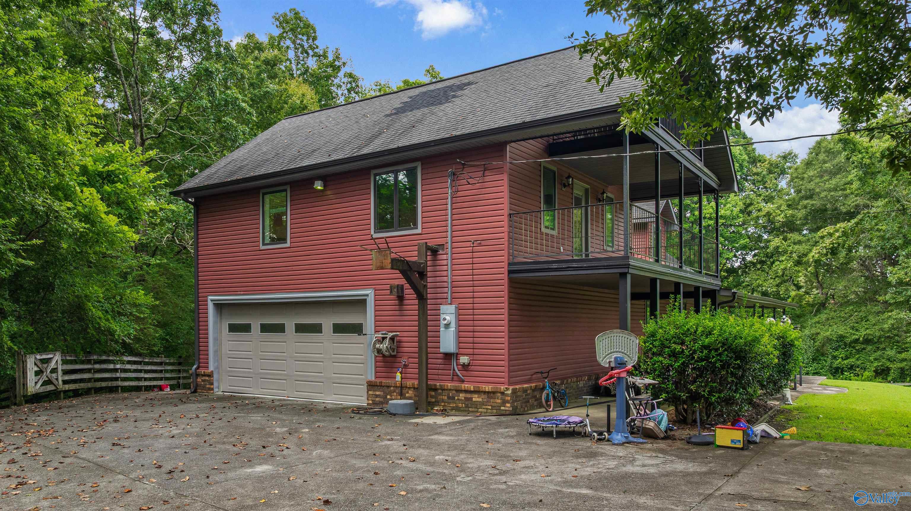 Fort Payne, Alabama, 35967, United States, 3 Bedrooms Bedrooms, ,3 BathroomsBathrooms,Residential,Forsale,2007706