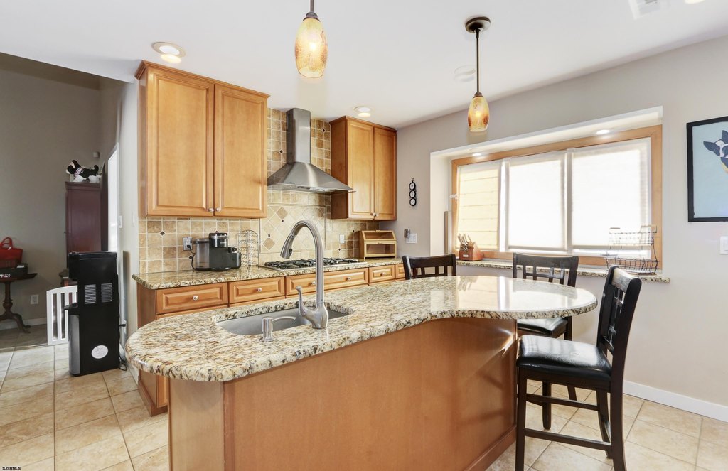 Linwood, New Jersey, 08221, United States, 5 Bedrooms Bedrooms, ,3.5 BathroomsBathrooms,Residential,Forsale,1994001