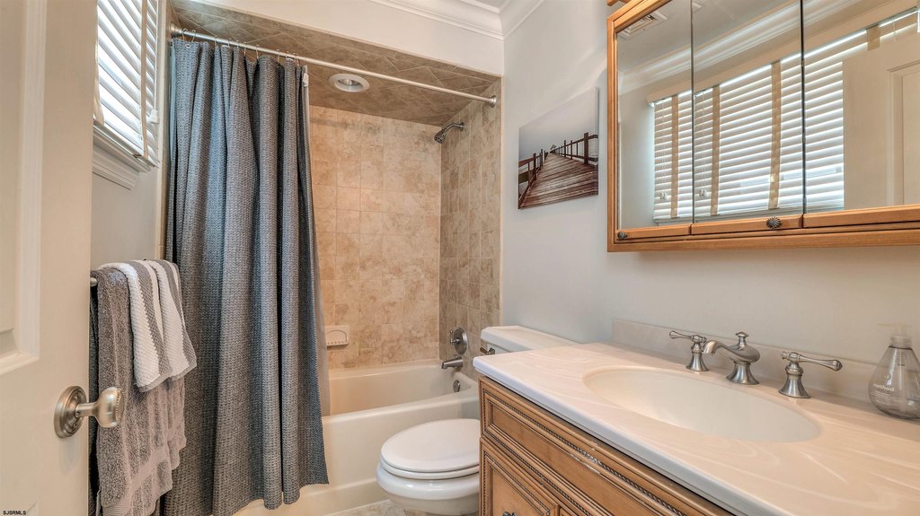 Margate, New Jersey, 08402, United States, 3 Bedrooms Bedrooms, ,2.5 BathroomsBathrooms,Residential,Forsale,2004115