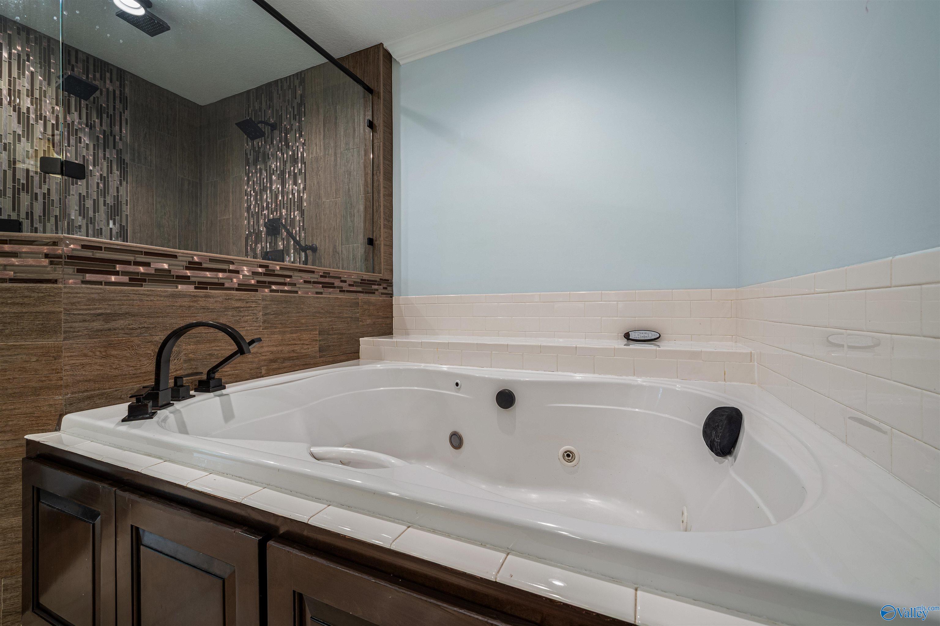 Fort Payne, Alabama, 35967, United States, 3 Bedrooms Bedrooms, ,3 BathroomsBathrooms,Residential,Forsale,2007706