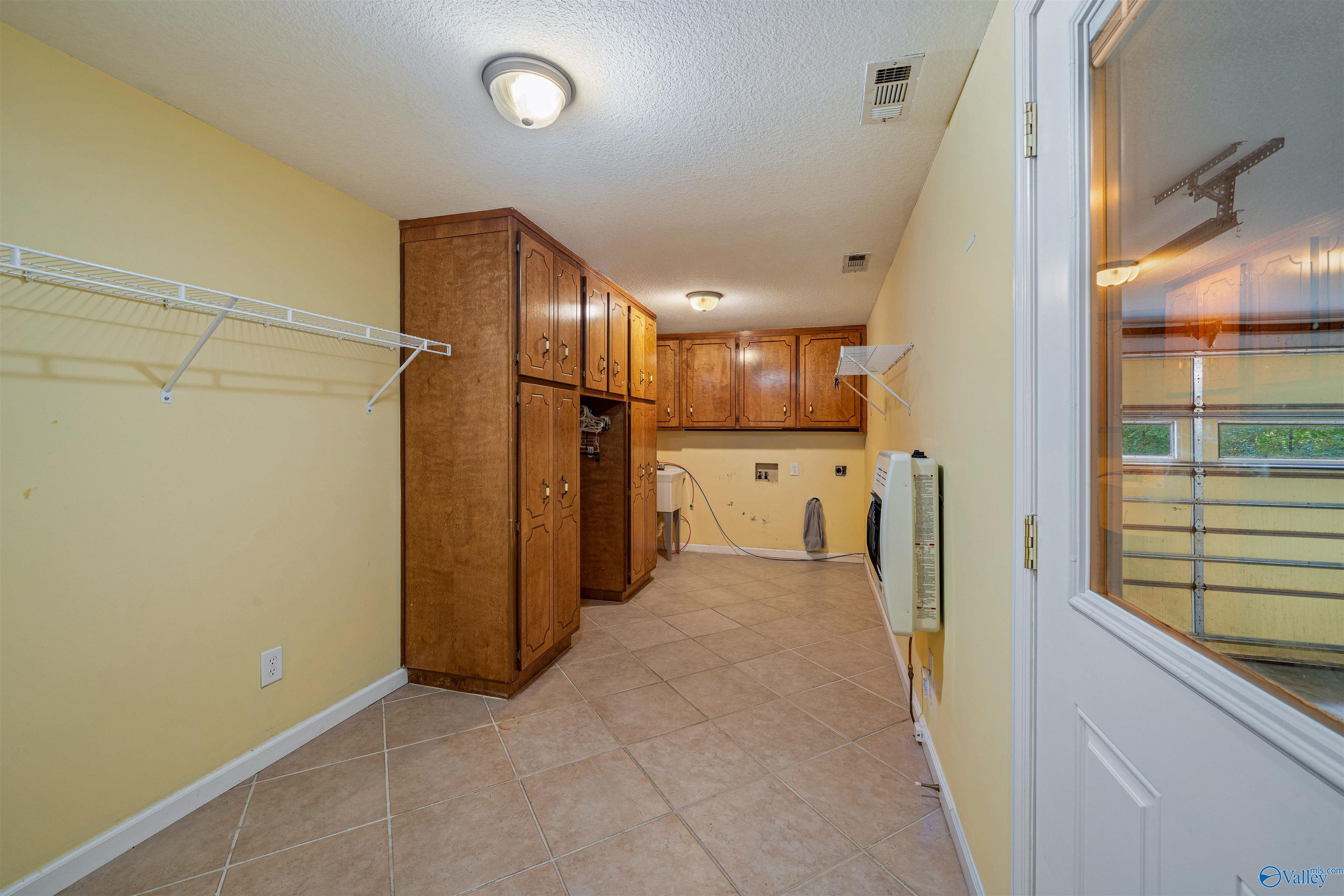 Fort Payne, Alabama, 35967, United States, 3 Bedrooms Bedrooms, ,3 BathroomsBathrooms,Residential,Forsale,2007706