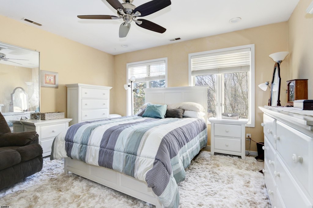 Linwood, New Jersey, 08221, United States, 5 Bedrooms Bedrooms, ,3.5 BathroomsBathrooms,Residential,Forsale,1994001