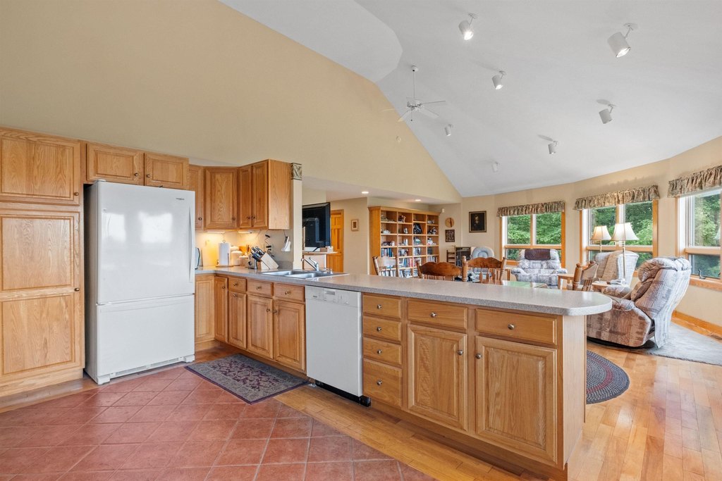 New Hampton, New Hampshire, 03256, United States, 3 Bedrooms Bedrooms, ,3 BathroomsBathrooms,Residential,Forsale,1941221