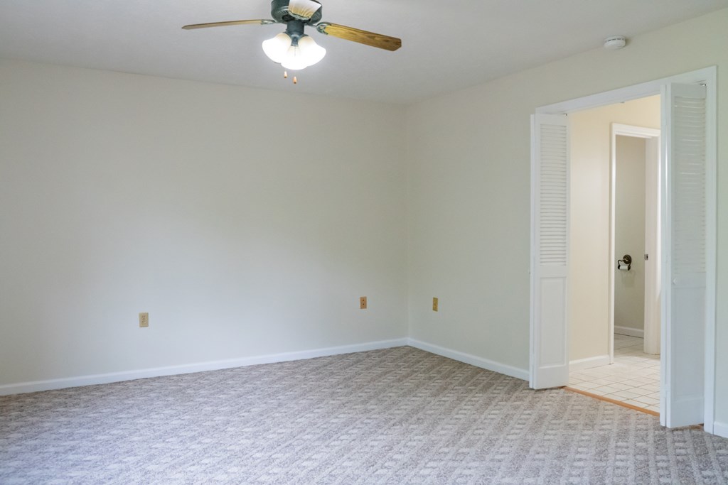 Livingston, Tennessee, 38570, United States, 3 Bedrooms Bedrooms, ,3 BathroomsBathrooms,Residential,Forsale,1886025