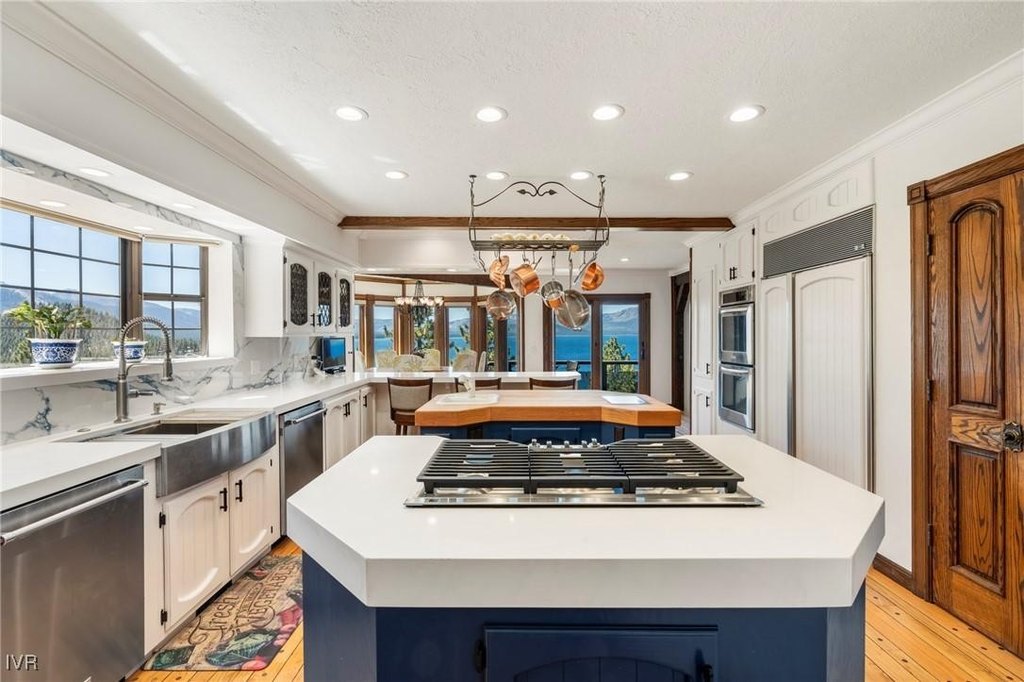 Zephyr Cove, Nevada, 89448, United States, 5 Bedrooms Bedrooms, ,6.5 BathroomsBathrooms,Residential,Forsale,1967380