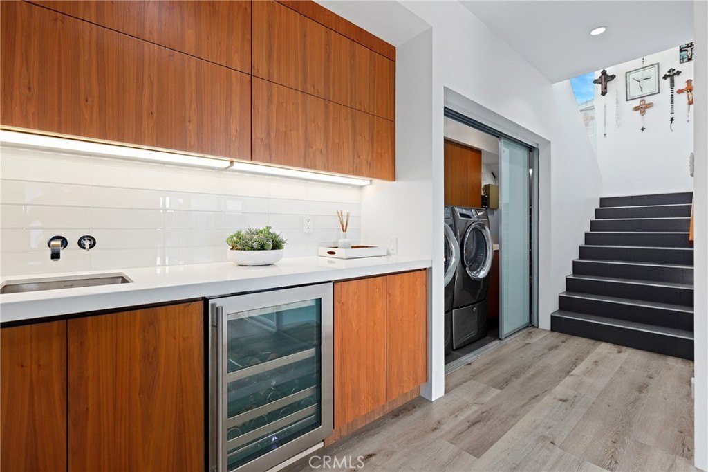 Laguna Beach, California, 92651, United States, 4 Bedrooms Bedrooms, ,4.5 BathroomsBathrooms,Residential,Forsale,1927545