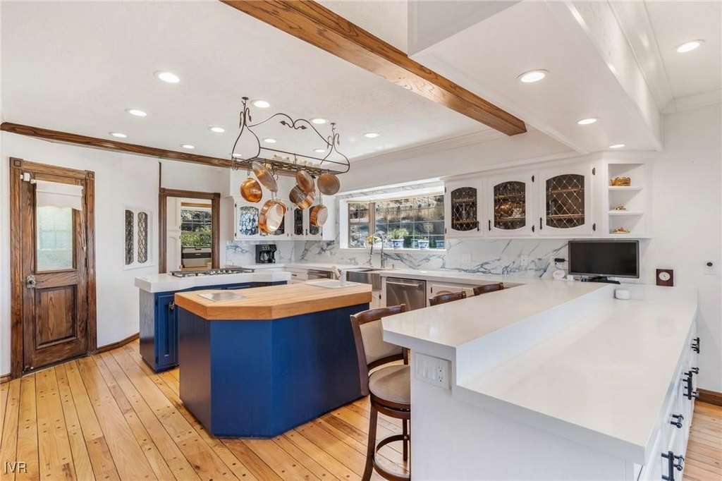 Zephyr Cove, Nevada, 89448, United States, 5 Bedrooms Bedrooms, ,6.5 BathroomsBathrooms,Residential,Forsale,1967380