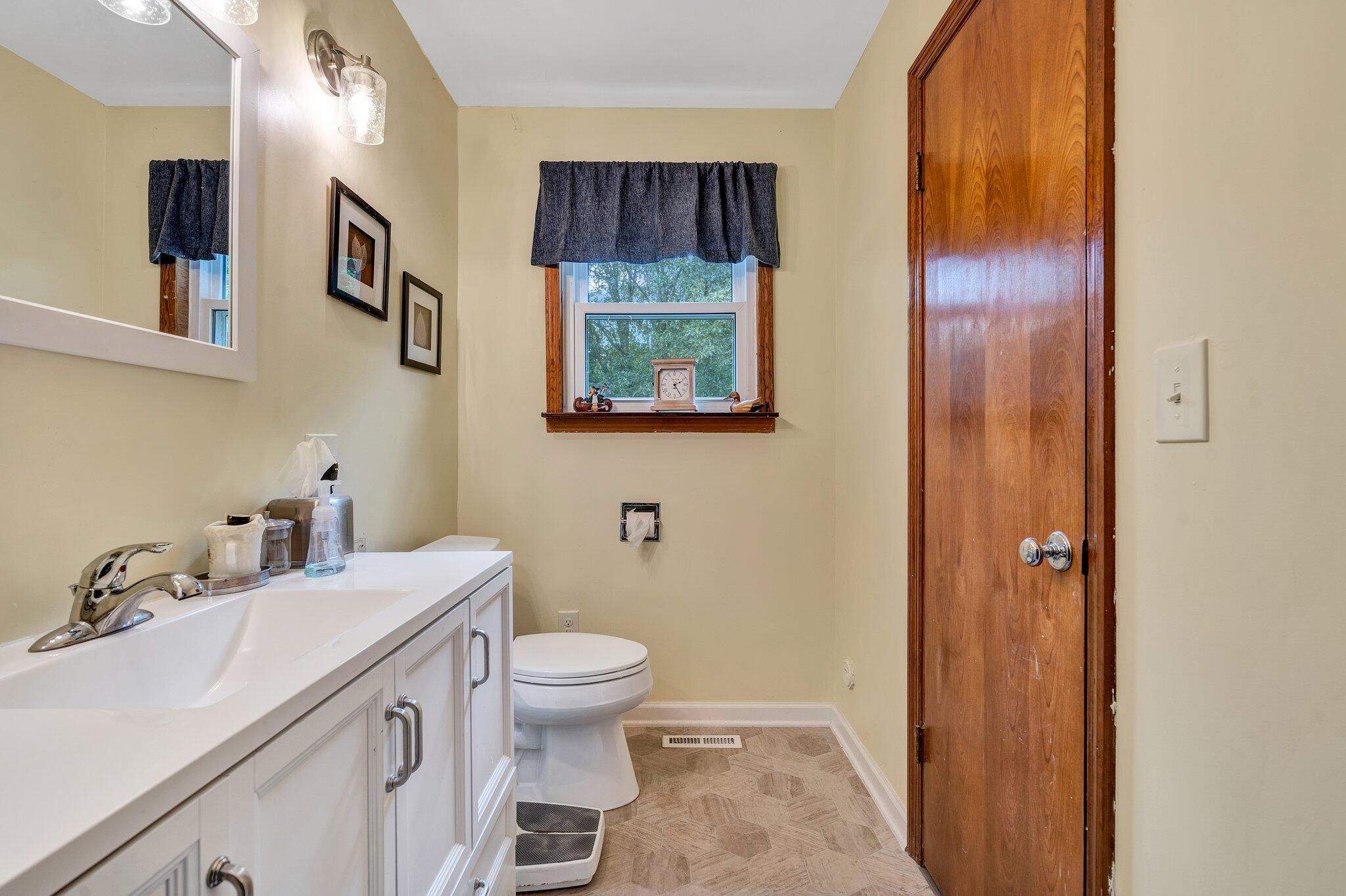 Cleveland, Tennessee, 37323, United States, 3 Bedrooms Bedrooms, ,2 BathroomsBathrooms,Residential,Forsale,2004691