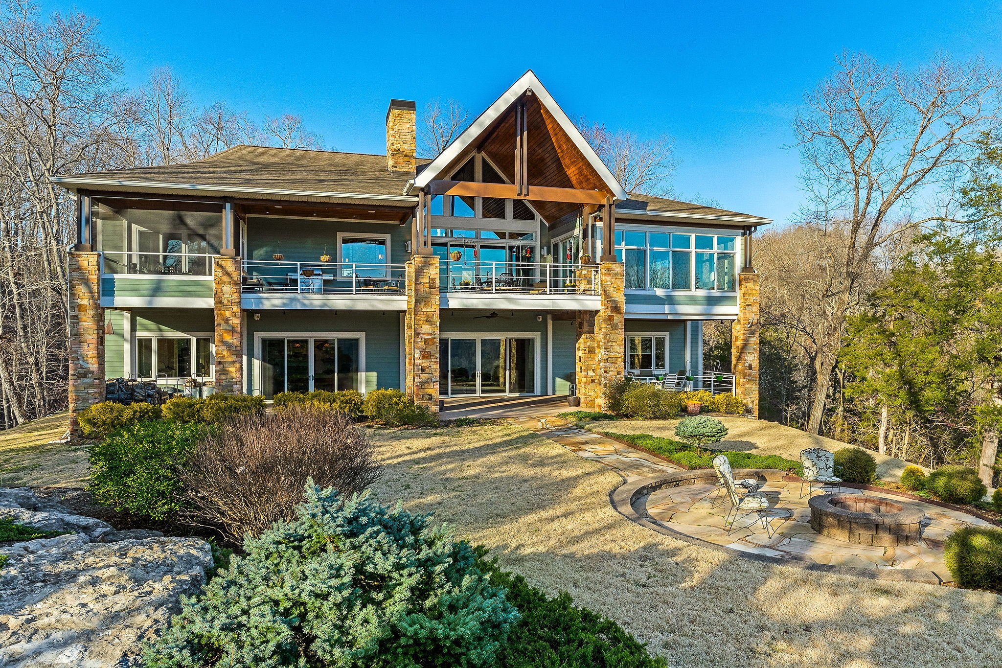 Sparta, Tennessee, 38583, United States, 3 Bedrooms Bedrooms, ,3.5 BathroomsBathrooms,Residential,Forsale,1968516