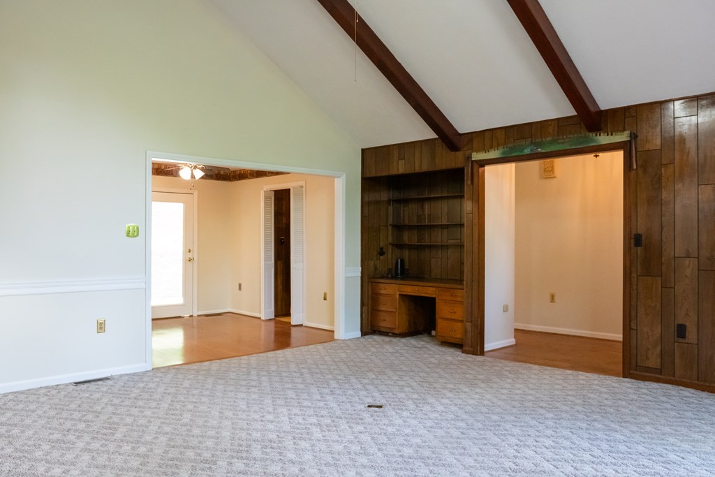 Livingston, Tennessee, 38570, United States, 3 Bedrooms Bedrooms, ,3 BathroomsBathrooms,Residential,Forsale,1886025