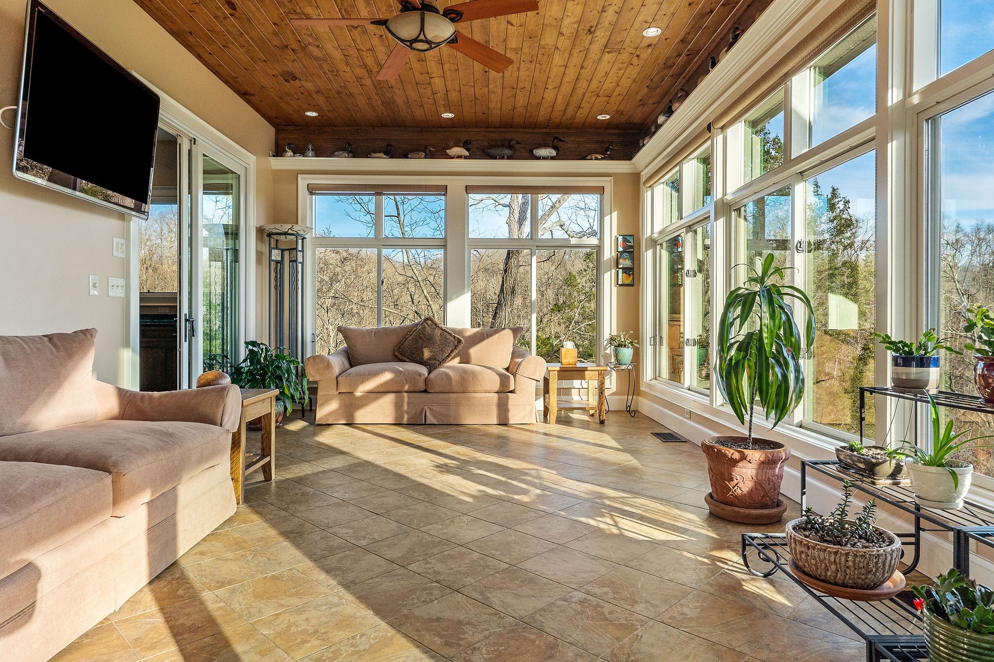 Sparta, Tennessee, 38583, United States, 3 Bedrooms Bedrooms, ,3.5 BathroomsBathrooms,Residential,Forsale,1968516