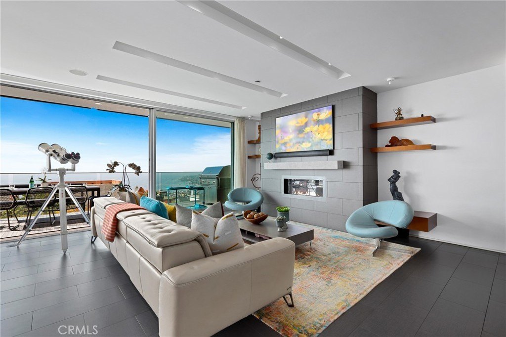 Laguna Beach, California, 92651, United States, 4 Bedrooms Bedrooms, ,4.5 BathroomsBathrooms,Residential,Forsale,1927545