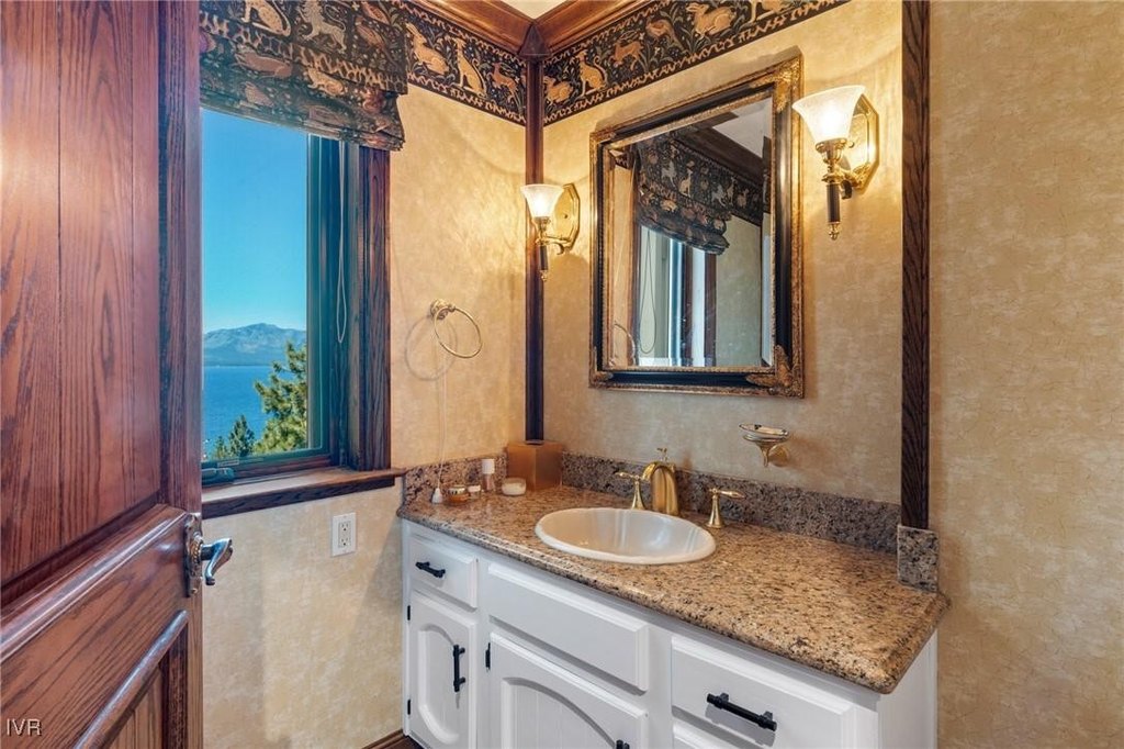 Zephyr Cove, Nevada, 89448, United States, 5 Bedrooms Bedrooms, ,6.5 BathroomsBathrooms,Residential,Forsale,1967380