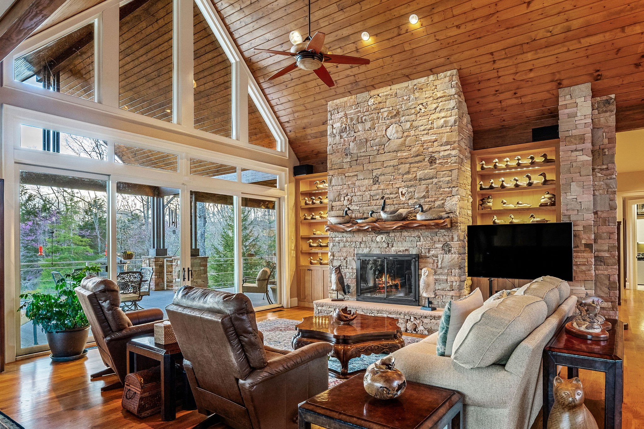 Sparta, Tennessee, 38583, United States, 3 Bedrooms Bedrooms, ,3.5 BathroomsBathrooms,Residential,Forsale,1968516