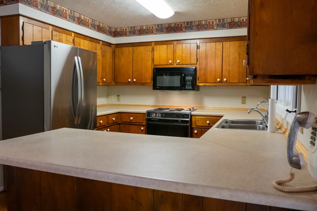 Livingston, Tennessee, 38570, United States, 3 Bedrooms Bedrooms, ,3 BathroomsBathrooms,Residential,Forsale,1886025
