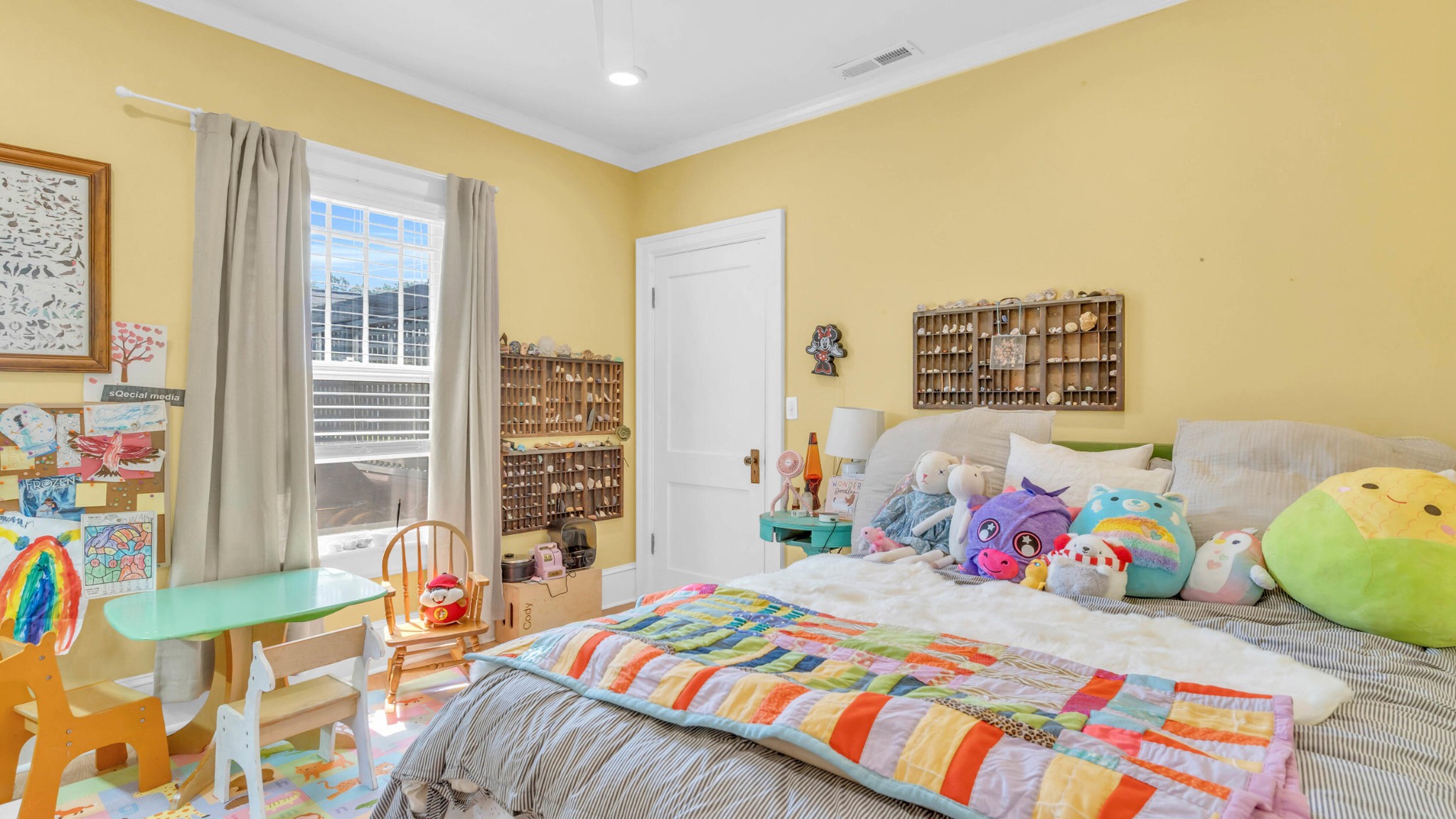 Chattanooga, Tennessee, 37405, United States, 3 Bedrooms Bedrooms, ,2 BathroomsBathrooms,Residential,Forsale,1946642