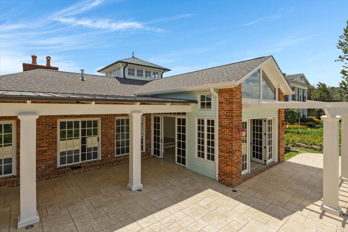 Chattanooga, Tennessee, 37404, United States, 4 Bedrooms Bedrooms, ,4.5 BathroomsBathrooms,Residential,Forsale,1963496