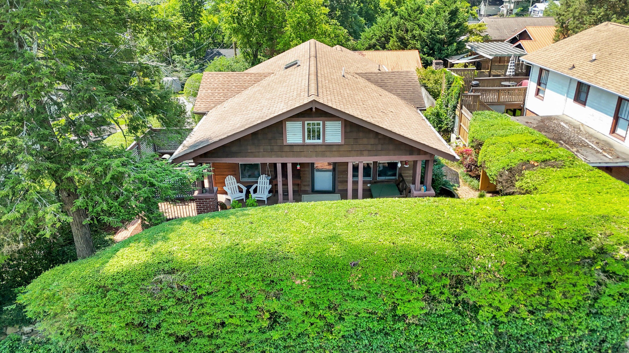 Chattanooga, Tennessee, 37405, United States, 3 Bedrooms Bedrooms, ,2 BathroomsBathrooms,Residential,Forsale,1946642