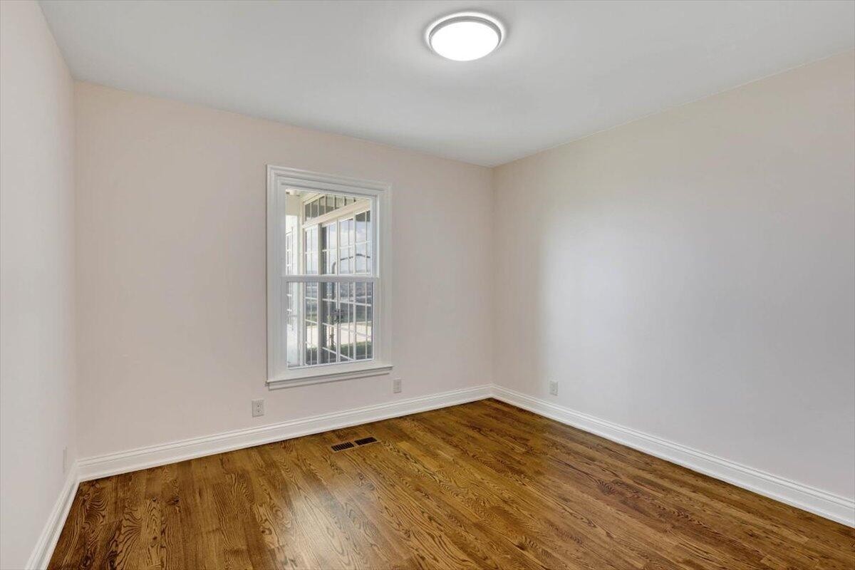 Chattanooga, Tennessee, 37404, United States, 4 Bedrooms Bedrooms, ,4.5 BathroomsBathrooms,Residential,Forsale,1963496