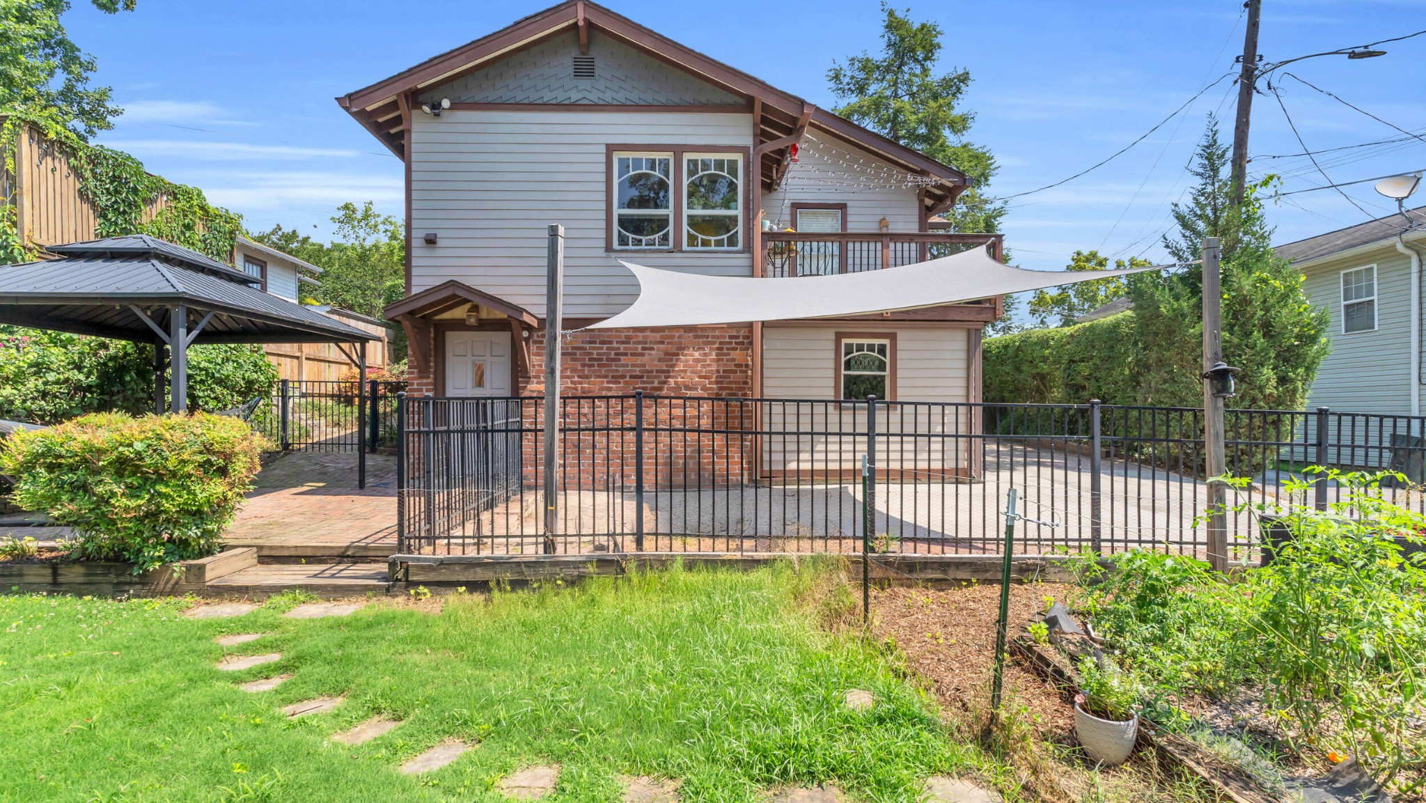 Chattanooga, Tennessee, 37405, United States, 3 Bedrooms Bedrooms, ,2 BathroomsBathrooms,Residential,Forsale,1946642