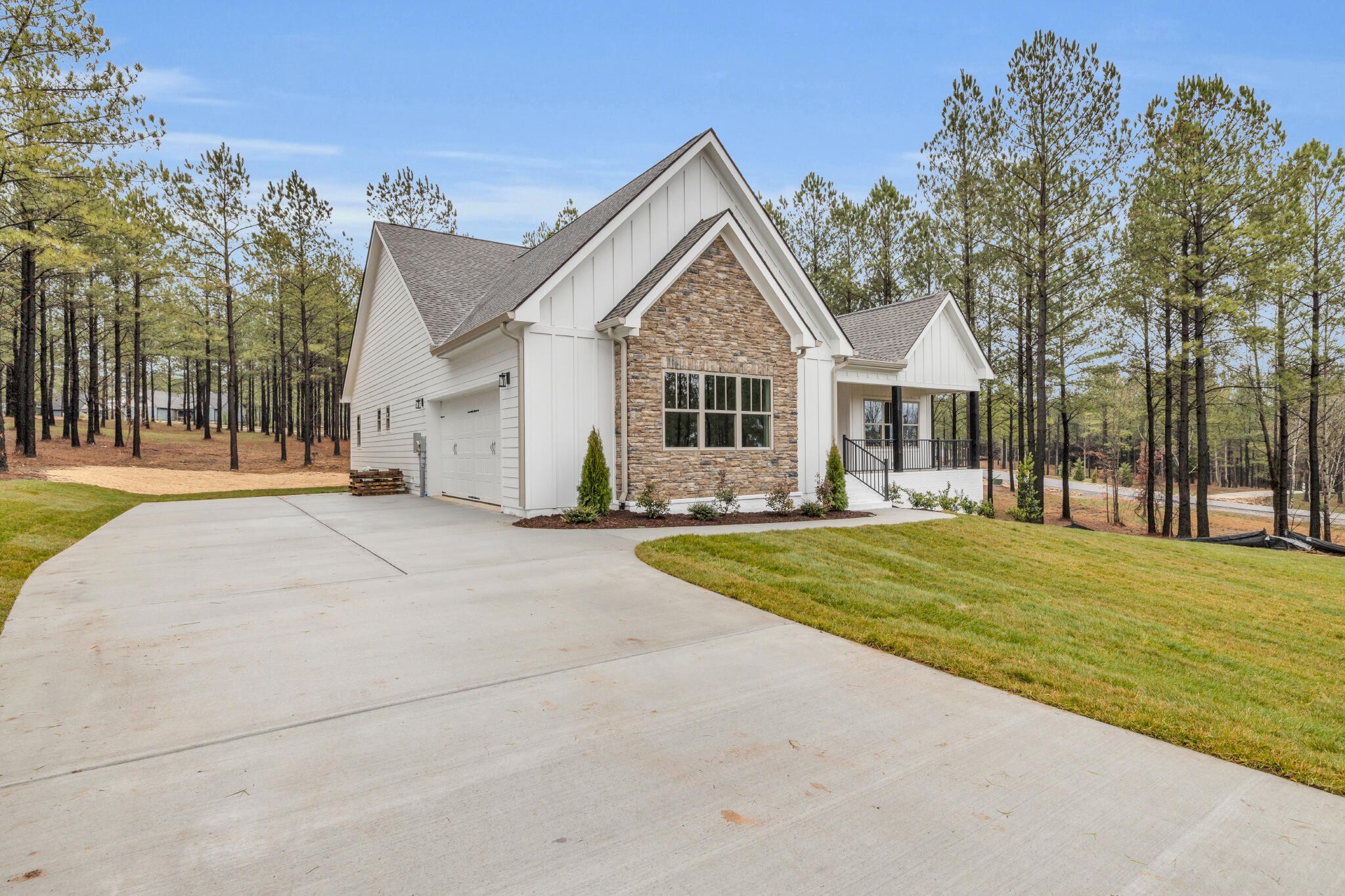 Jasper, Tennessee, 37347, United States, 3 Bedrooms Bedrooms, ,2 BathroomsBathrooms,Residential,Forsale,1894421
