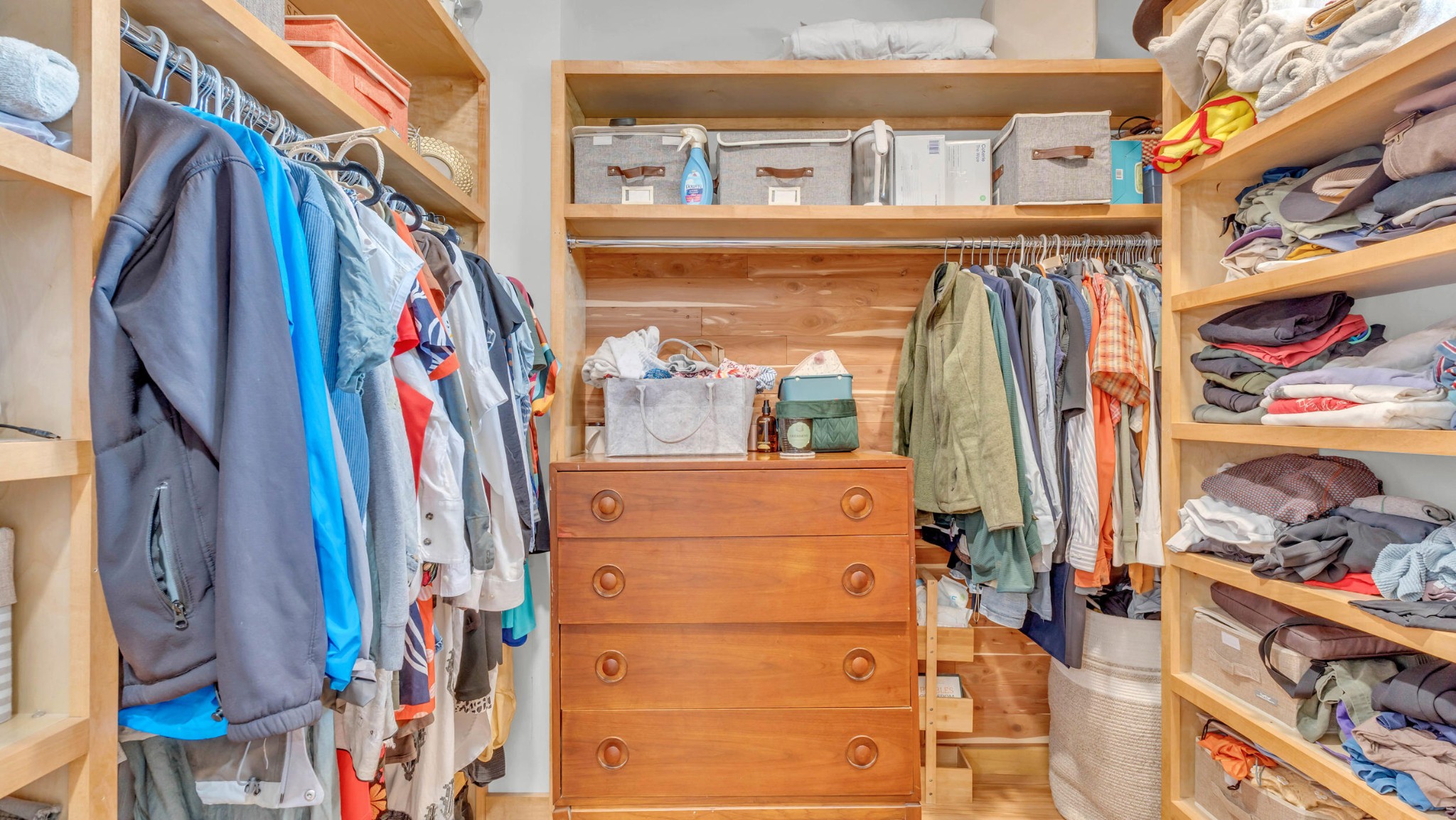 Chattanooga, Tennessee, 37405, United States, 3 Bedrooms Bedrooms, ,2 BathroomsBathrooms,Residential,Forsale,1946642