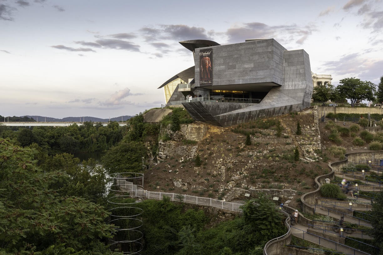 Chattanooga, Tennessee, 37405, United States, 3 Bedrooms Bedrooms, ,2 BathroomsBathrooms,Residential,Forsale,1946642