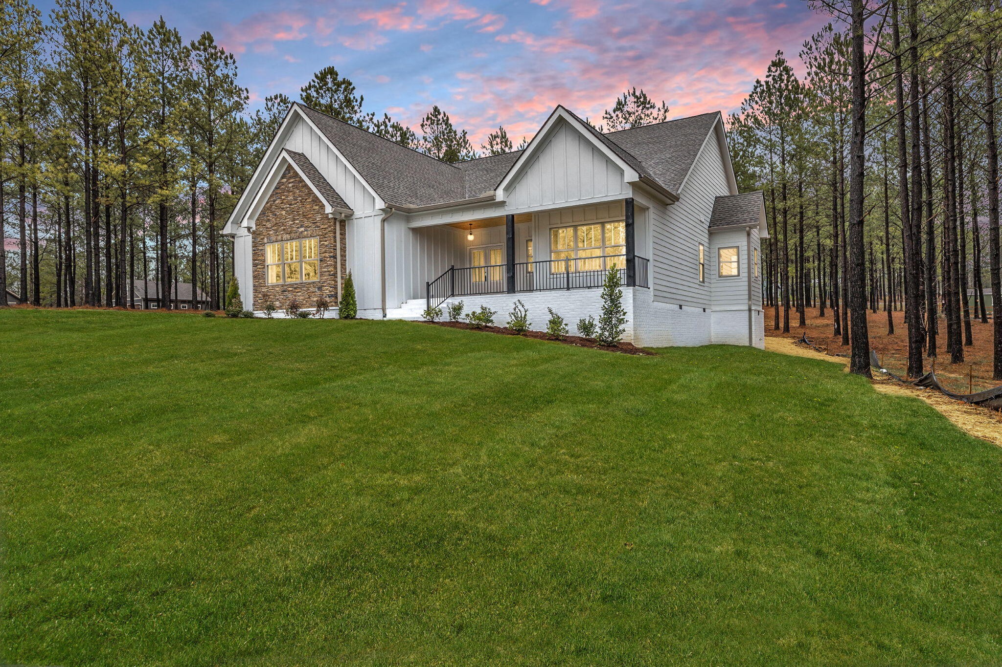 Jasper, Tennessee, 37347, United States, 3 Bedrooms Bedrooms, ,2 BathroomsBathrooms,Residential,Forsale,1894421