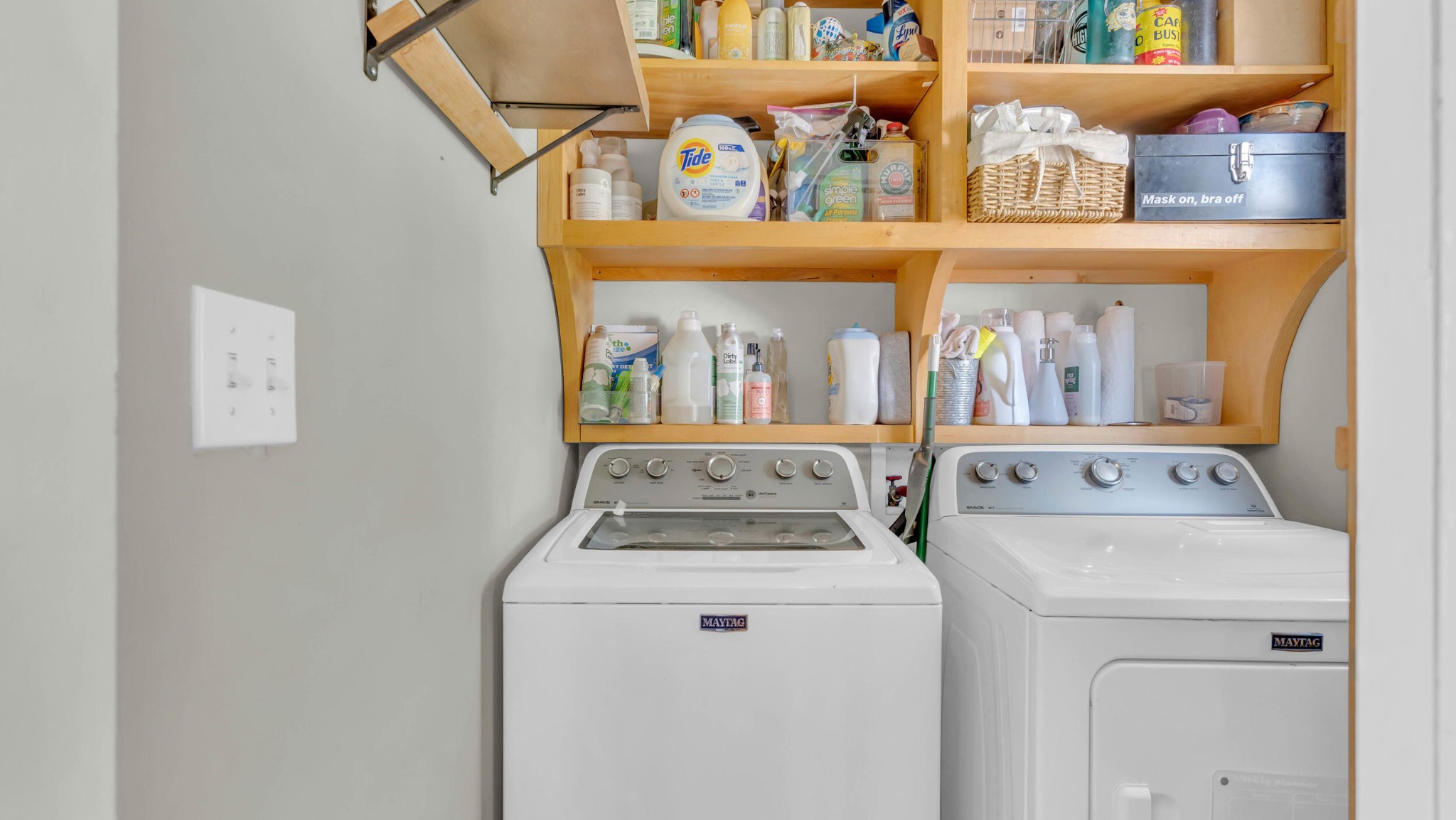 Chattanooga, Tennessee, 37405, United States, 3 Bedrooms Bedrooms, ,2 BathroomsBathrooms,Residential,Forsale,1946642