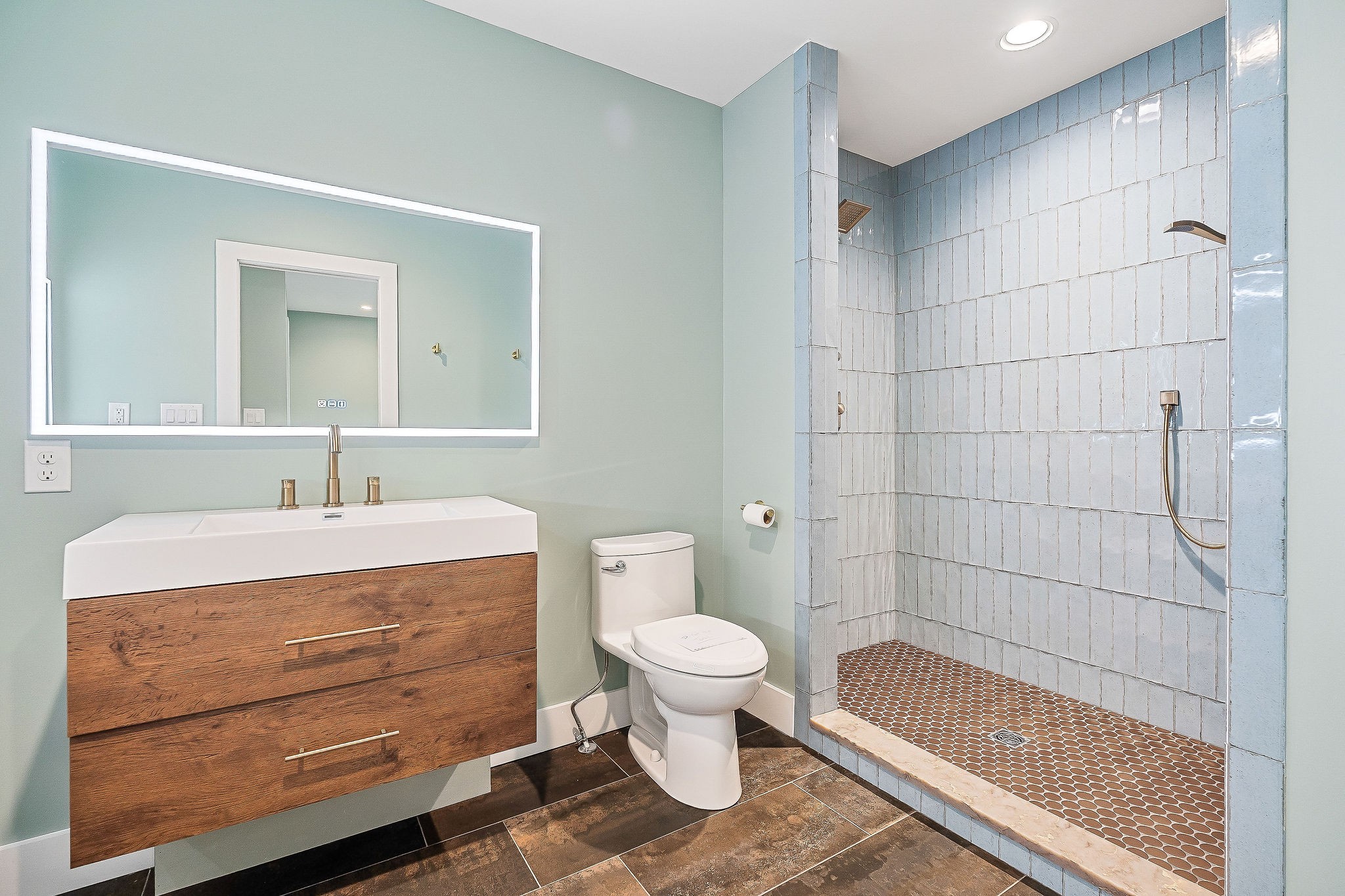 Smithville, Tennessee, 37166, United States, 4 Bedrooms Bedrooms, ,4 BathroomsBathrooms,Residential,Forsale,1999482