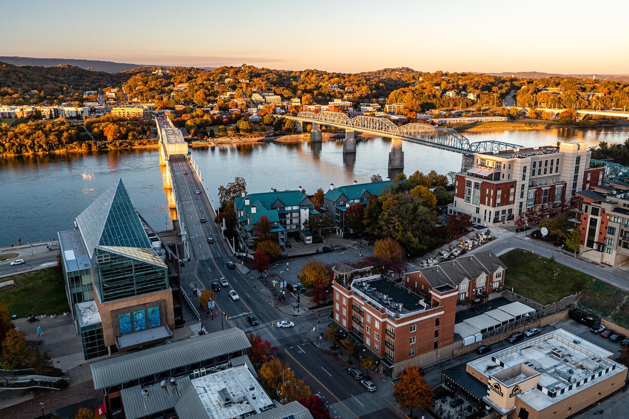 Chattanooga, Tennessee, 37405, United States, 3 Bedrooms Bedrooms, ,2 BathroomsBathrooms,Residential,Forsale,1946642