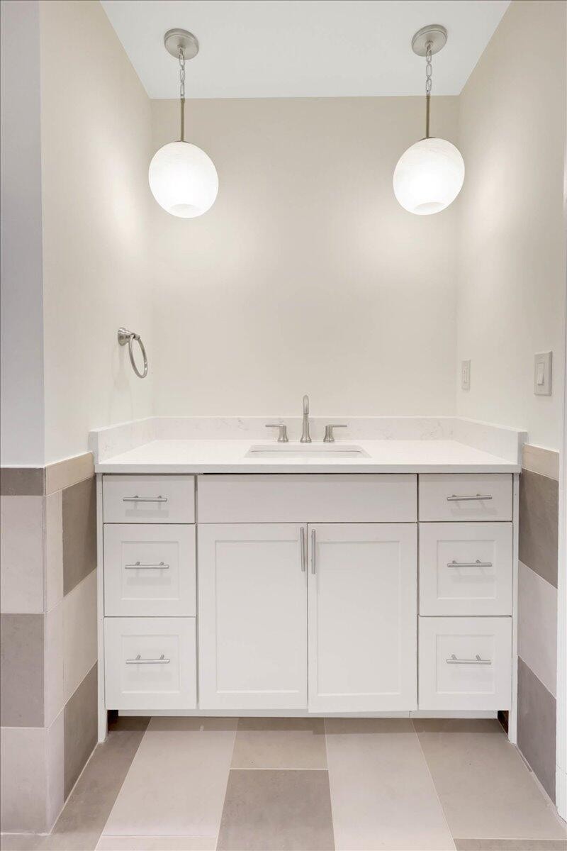 Chattanooga, Tennessee, 37404, United States, 4 Bedrooms Bedrooms, ,4.5 BathroomsBathrooms,Residential,Forsale,1963496