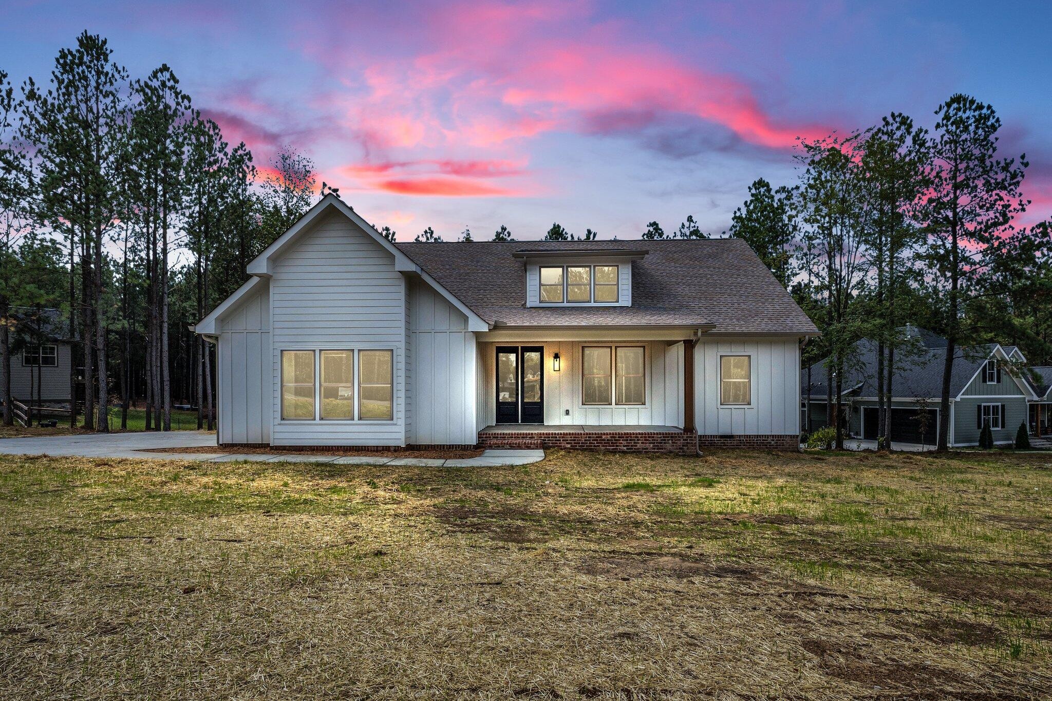 Jasper, Tennessee, 37347, United States, 3 Bedrooms Bedrooms, ,2 BathroomsBathrooms,Residential,Forsale,1894420