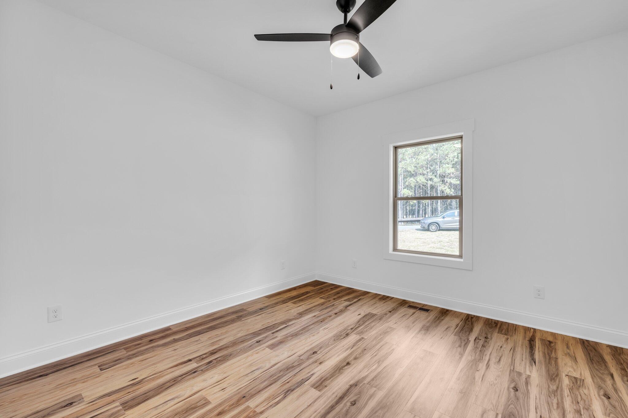 Jasper, Tennessee, 37347, United States, 3 Bedrooms Bedrooms, ,2 BathroomsBathrooms,Residential,Forsale,1894420