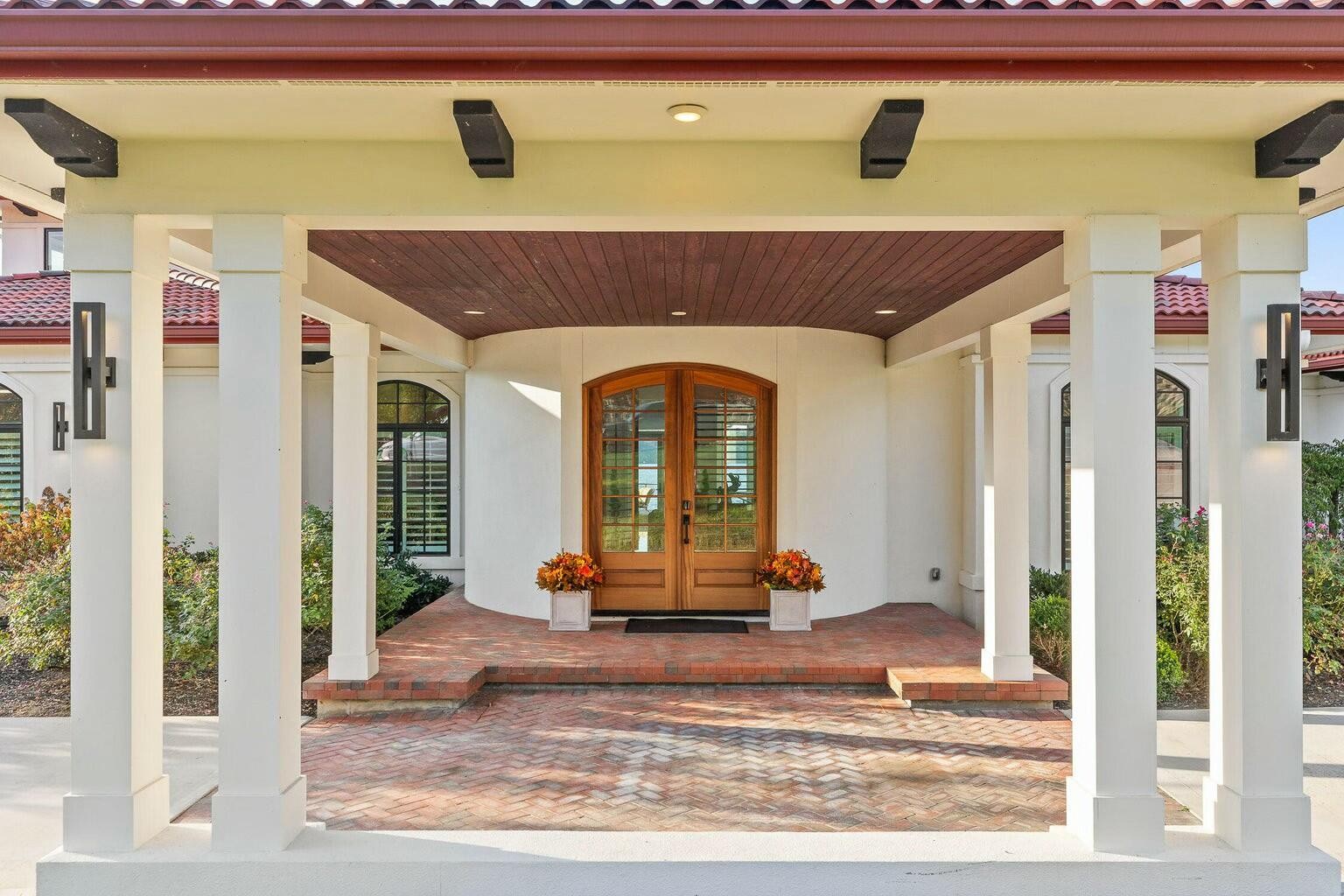Chattanooga, Tennessee, 37416, United States, 6 Bedrooms Bedrooms, ,6.5 BathroomsBathrooms,Residential,Forsale,1922203