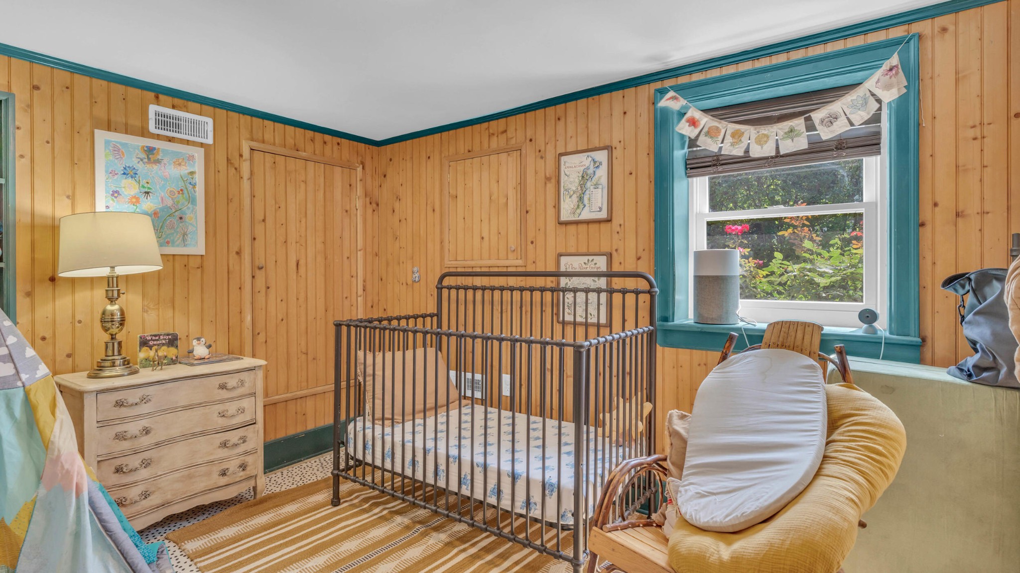 Chattanooga, Tennessee, 37405, United States, 3 Bedrooms Bedrooms, ,2 BathroomsBathrooms,Residential,Forsale,1946642