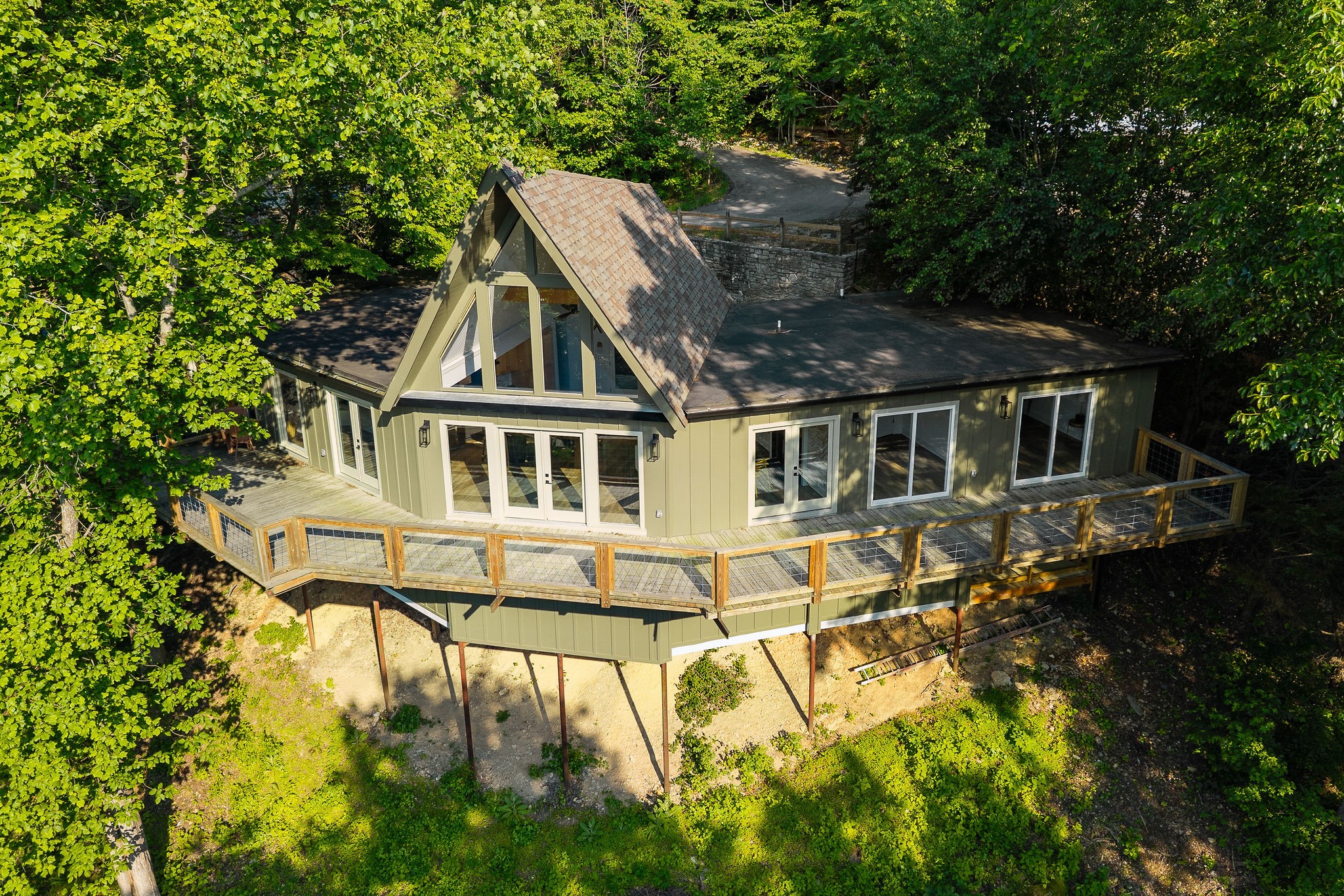 Smithville, Tennessee, 37166, United States, 4 Bedrooms Bedrooms, ,4 BathroomsBathrooms,Residential,Forsale,1999482