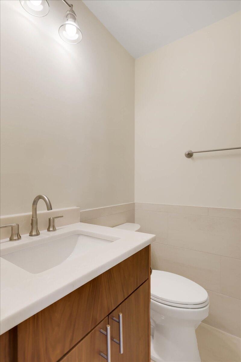 Chattanooga, Tennessee, 37404, United States, 4 Bedrooms Bedrooms, ,4.5 BathroomsBathrooms,Residential,Forsale,1963496