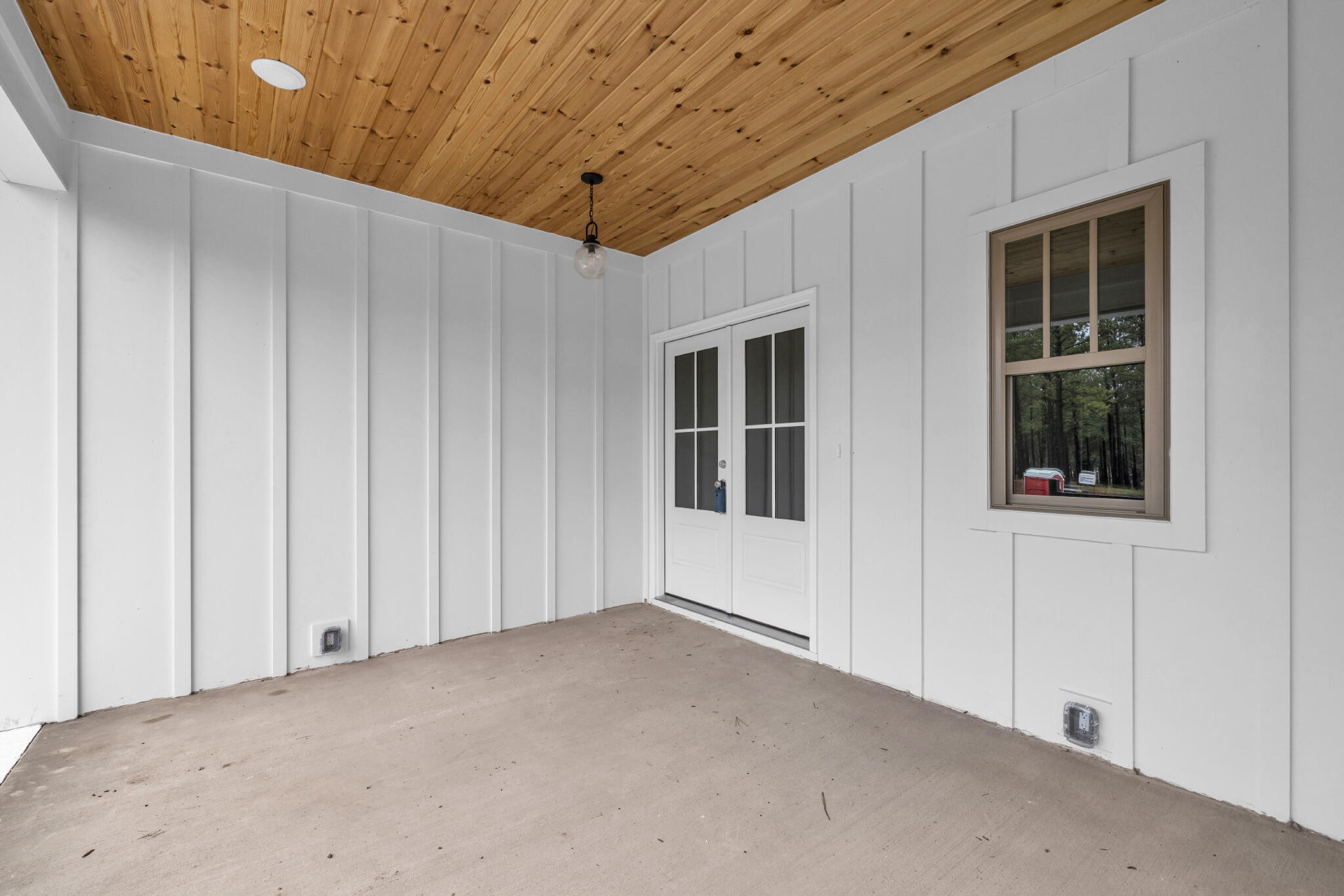 Jasper, Tennessee, 37347, United States, 3 Bedrooms Bedrooms, ,2 BathroomsBathrooms,Residential,Forsale,1894421