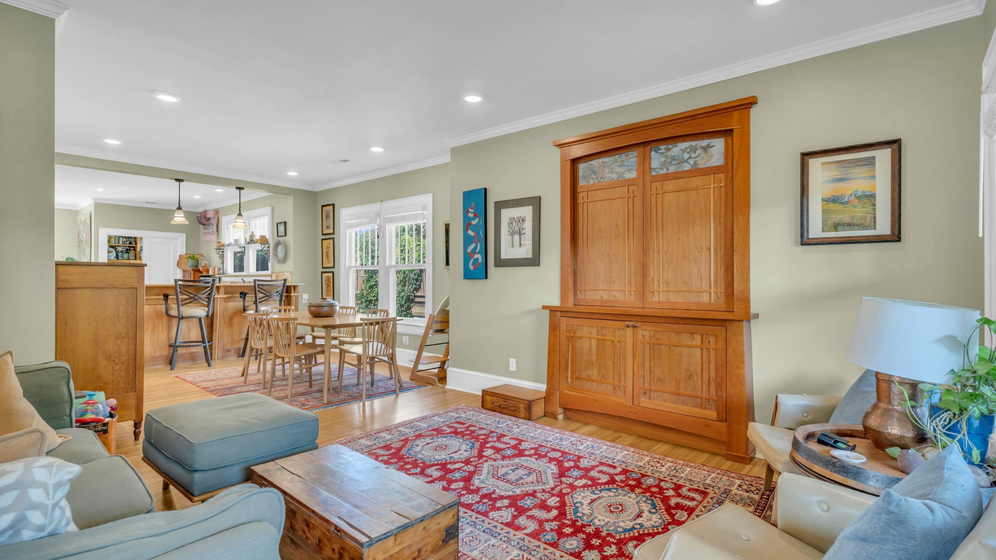 Chattanooga, Tennessee, 37405, United States, 3 Bedrooms Bedrooms, ,2 BathroomsBathrooms,Residential,Forsale,1946642