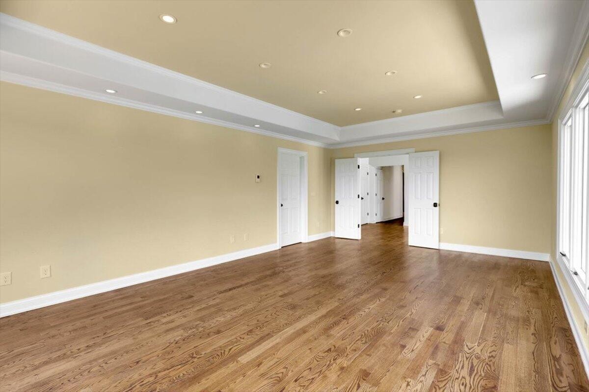 Chattanooga, Tennessee, 37404, United States, 4 Bedrooms Bedrooms, ,4.5 BathroomsBathrooms,Residential,Forsale,1963496