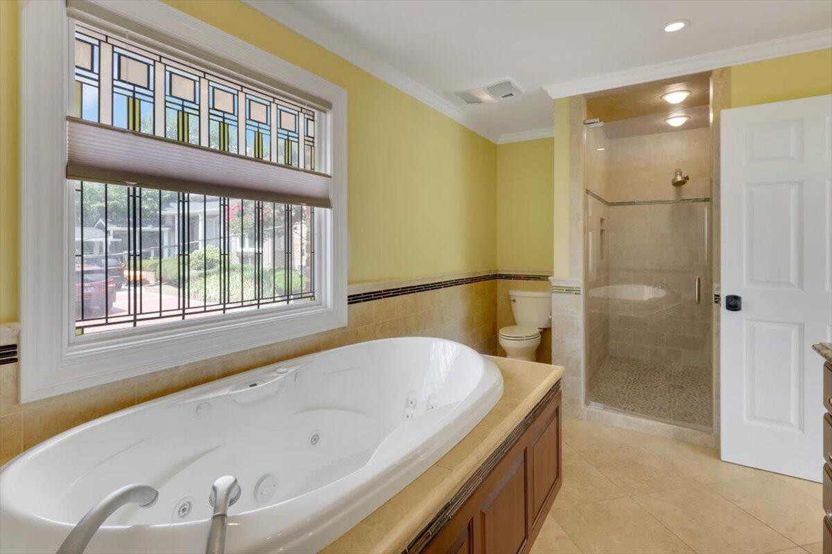 Chattanooga, Tennessee, 37404, United States, 4 Bedrooms Bedrooms, ,4.5 BathroomsBathrooms,Residential,Forsale,1963496