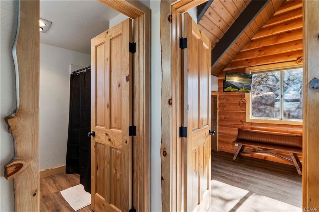 Lake Arrowhead, California, 92352, United States, 4 Bedrooms Bedrooms, ,3 BathroomsBathrooms,Residential,Forsale,1934022