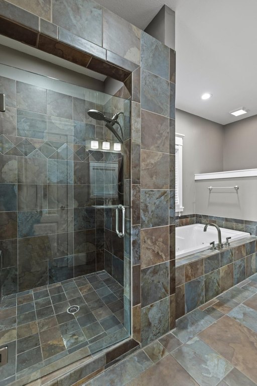 Morristown, Tennessee, 37814, United States, 3 Bedrooms Bedrooms, ,2.5 BathroomsBathrooms,Residential,Forsale,1884055