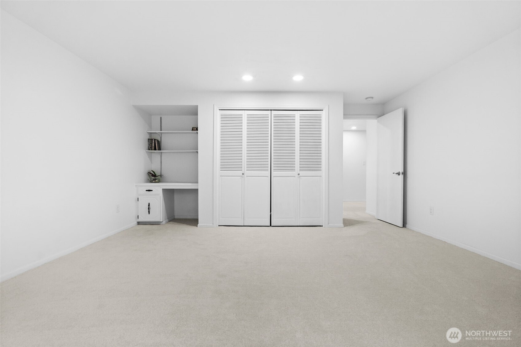 Lakewood, Washington, 98498, United States, 5 Bedrooms Bedrooms, ,2.5 BathroomsBathrooms,Residential,Forsale,1946237