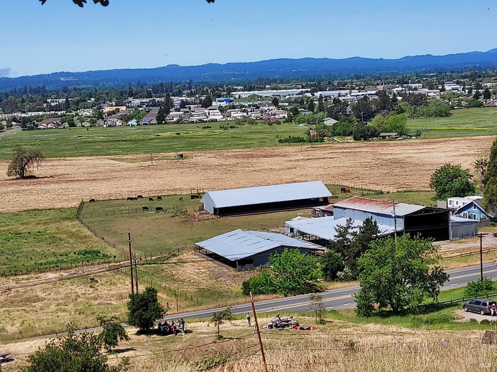 Santa Rosa, California, 95404, United States, 3 Bedrooms Bedrooms, ,2 BathroomsBathrooms,Residential,Forsale,1953118