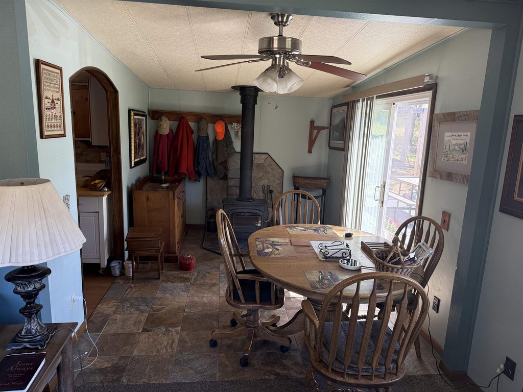 Custer, South Dakota, 57730, United States, 3 Bedrooms Bedrooms, ,2 BathroomsBathrooms,Residential,Forsale,1946253