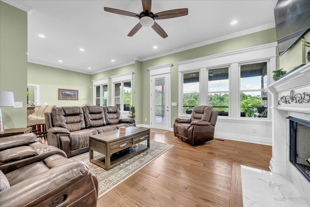 Smithville, Tennessee, 37166, United States, 4 Bedrooms Bedrooms, ,3 BathroomsBathrooms,Residential,Forsale,1999478