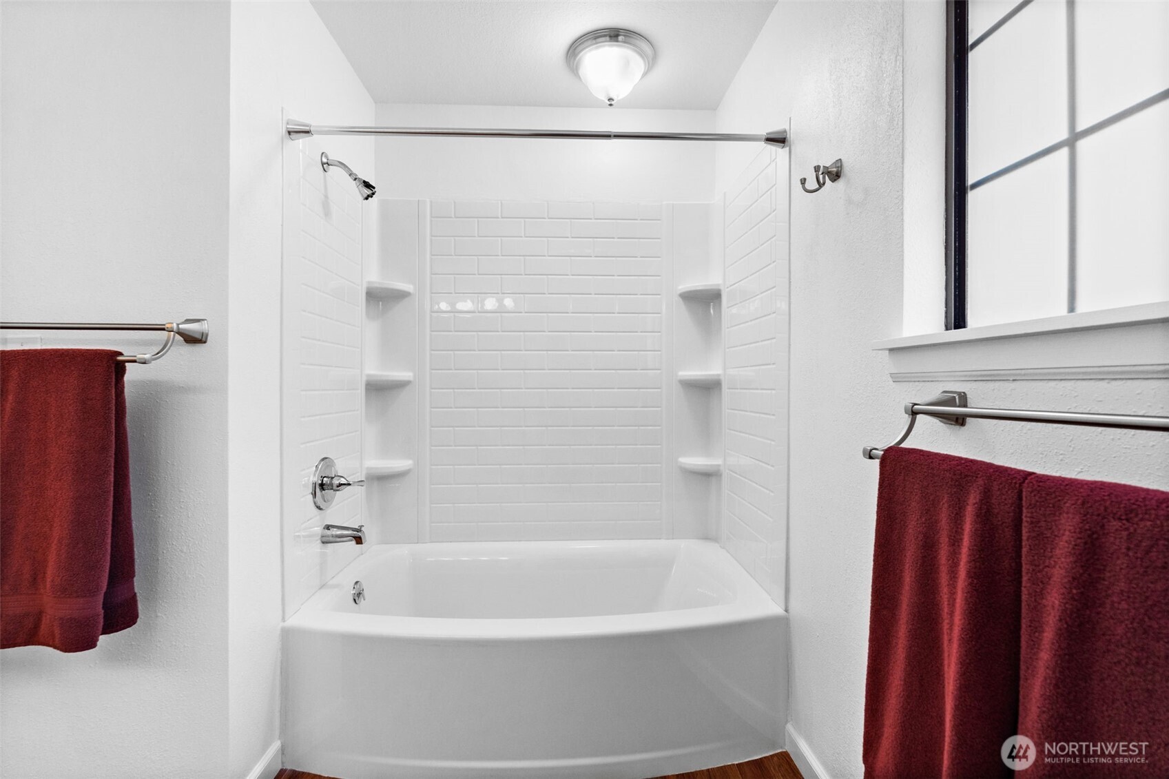 Lakewood, Washington, 98498, United States, 5 Bedrooms Bedrooms, ,2.5 BathroomsBathrooms,Residential,Forsale,1946237